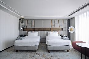 Seven Visions Resort and Places, the Dvin