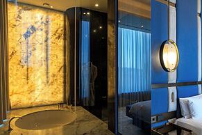 Seven Visions Resort and Places, the Dvin