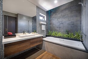 Tashi Oasis Hotel & Apartment