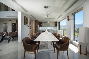 Tashi Oasis Hotel & Apartment