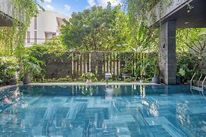 Tashi Oasis Hotel & Apartment