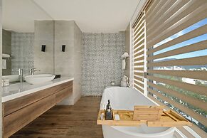 Tashi Oasis Hotel & Apartment