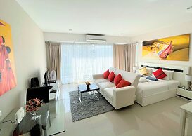 Chic Condo apartment by Lofty