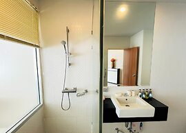 Chic Condo apartment by Lofty