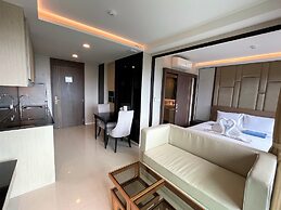 Mida Grande apartment by Lofty