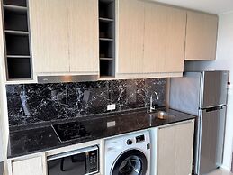 Mida Grande apartment by Lofty