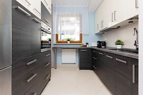 Apartment Warsaw Kopalniana by Renters