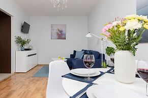 Apartment Warsaw Kopalniana by Renters