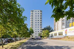 Belgradzka Apartment Warsaw by Renters