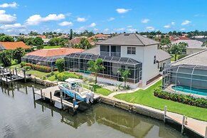 Woodbine Ct. 1870, Marco Island Vacation Rental 5 Bedroom Home by Reda