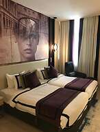 Beyzaa Hotel & Suites , Kolkata