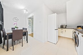 Rothesay House by Klass Living