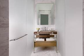 The Ritz-Carlton, Baku