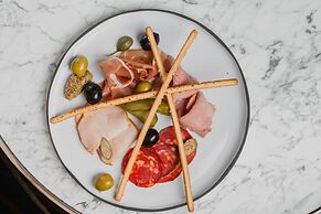 The Ritz-Carlton, Baku