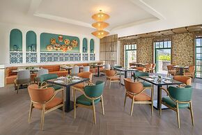 La Festa Phu Quoc, Curio Collection By Hilton