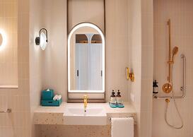 La Festa Phu Quoc, Curio Collection By Hilton