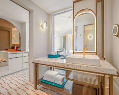 La Festa Phu Quoc, Curio Collection By Hilton