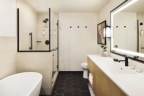 The Eddy Hotel Tucson, Tapestry Collection By Hilton