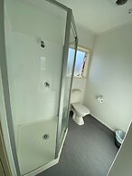 Airport Westney Lodge