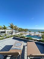 Club de Mar Condo Hotel