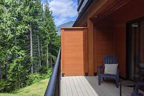 Alpine Escape by Revelstoke Vacations