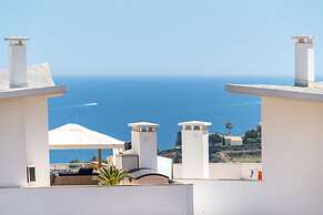 Sea view Apartment with panoramic Terrace & 2 Swimming pools