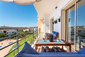 Sea view Apartment with panoramic Terrace & 2 Swimming pools