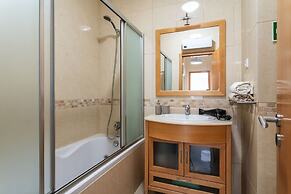Sea view Apartment with panoramic Terrace & 2 Swimming pools
