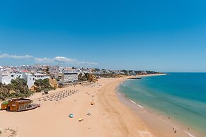 Sea view Apartment with panoramic Terrace & 2 Swimming pools