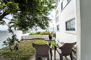 Skyline Suites, Queen, Ocean Views 1 Bedroom Condo by RedAwning