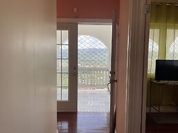 Skyline Suites, Queen, Ocean Views 1 Bedroom Condo by RedAwning