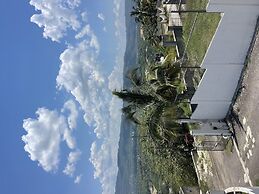 Skyline Suites, Queen, Ocean Views 1 Bedroom Condo by RedAwning