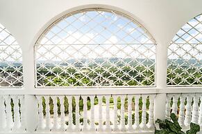 Skyline Suites 2 Queen bedroom 2 Condo by RedAwning