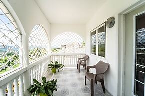 Skyline Suites 2 Queen bedroom 2 Condo by RedAwning