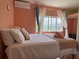 Skyline Suites 2 Queen bedroom 2 Condo by RedAwning