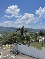 Skyline Suites 2 Queen bedroom 2 Condo by RedAwning