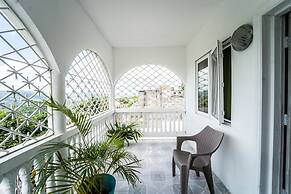 Skyline Suites 2 Queen bedroom 2 Condo by RedAwning