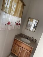 Skyline Suites, Breathtaking Mountains & City View 1 Bedroom Apts by R