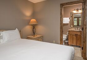 Meadows J3 4 Bedroom Townhouse by RedAwning