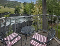 Meadows J3 4 Bedroom Townhouse by RedAwning