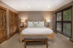 Meadows J3 4 Bedroom Townhouse by RedAwning