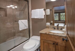 Meadows J3 4 Bedroom Townhouse by RedAwning