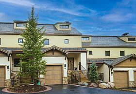 Meadows J3 4 Bedroom Townhouse by RedAwning