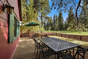 Camp Brassie - On Golf Course, Dog Friendly 2 Bedroom Home by Redawnin