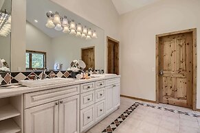 Secluded Mtn House w/ Scenic Views - Pet Friendly