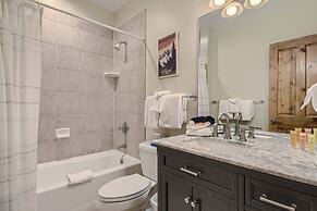 Secluded Mtn House w/ Scenic Views - Pet Friendly