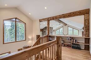 Secluded Mtn House w/ Scenic Views - Pet Friendly