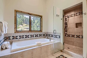 Secluded Mtn House w/ Scenic Views - Pet Friendly