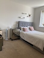 Captivating 1-bed Apartment in Barking