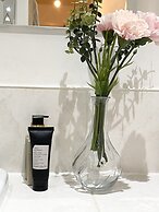 Captivating 1-bed Apartment in Barking